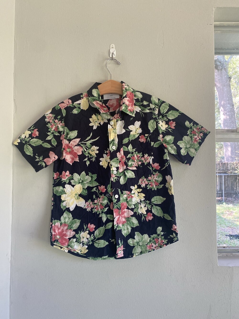 Old Navy Tropical Floral Hawaiian Button Front Shirt Boys M 8